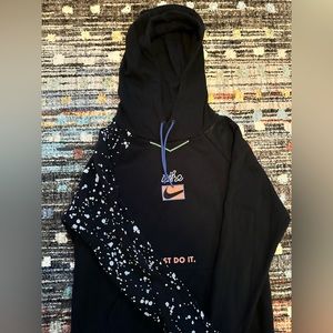 Nike Medium Hoodie